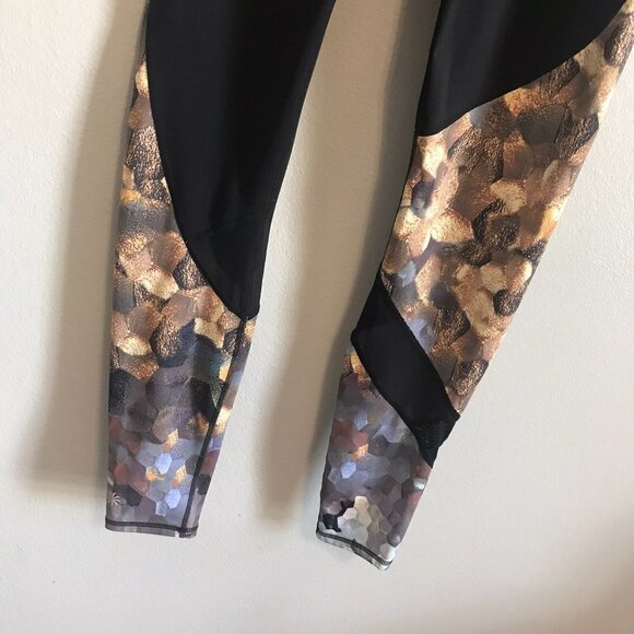 ATHLETA Printed Mesh Detail Sonar Tights Size Small - Picture 3 of 10